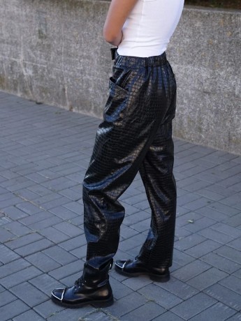 Брюки с эко-кроко - Основные контакты 