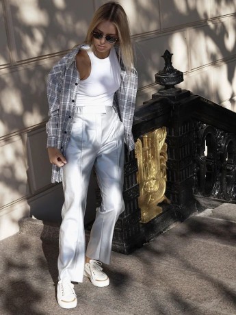 Брюки с эко-кожи серебро - Основные контакты 