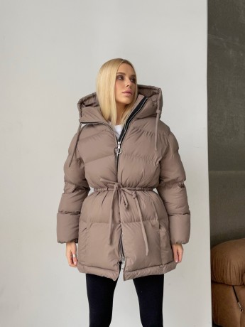 Пуховик с капюшоном - Основные контакты 